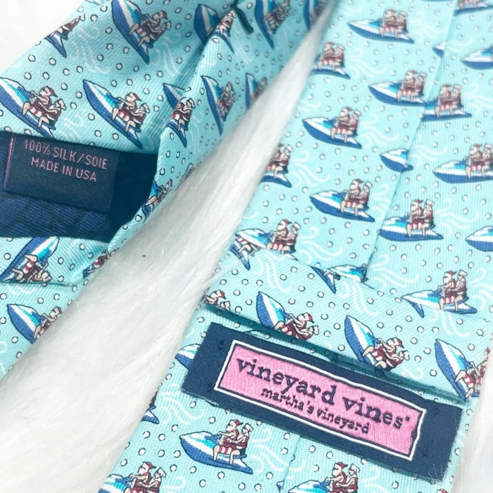 Vineyard Vines Boy's Island Paradise Jet Skiing Santa Print Tie NWT
